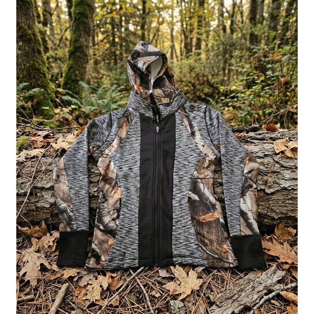NWT Legendary Whitetails Women M Agility Full Zip Camo Hooded Jacket Performance